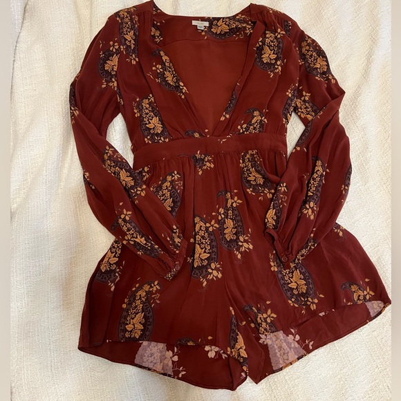 Urban outfitters floral paisley romper size 2 - Picture 1 of 3